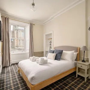 Adam Drysdale House ** Edinburgh